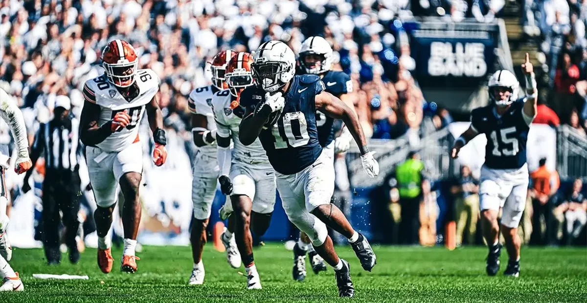 Nicholas Singleton scoring a touchdown against Bowling Green