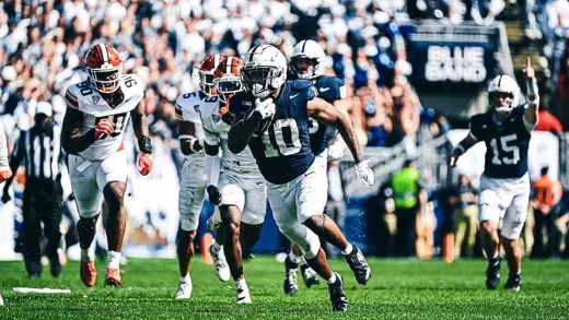 Nicholas Singleton scoring a touchdown against Bowling Green